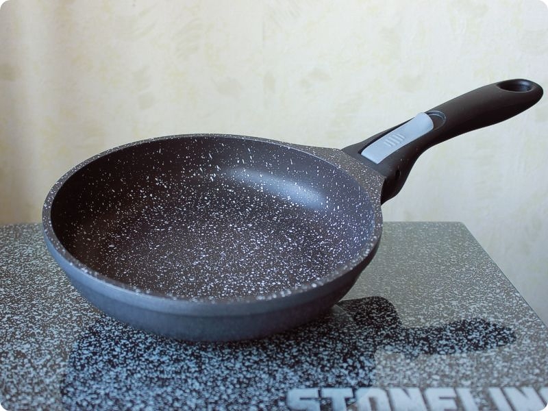 Stoneline® серия «Imagination» сковорода Ø20 см. с каменным антипригарным покрытием (цвет серый) Арт. WX 16526
